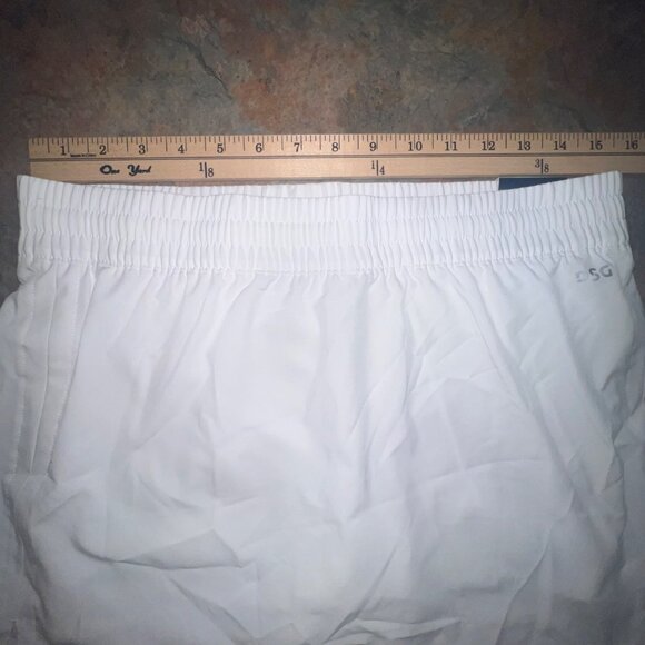 DSG‎ Women's Mid-Rise Stride Skort With Built-In Short, White, Medium - Picture 4 of 9